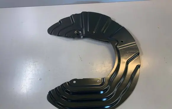 BMW X3 F25 Front brake disc dust cover plate 6787513 34106787513