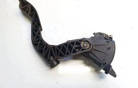 Volkswagen PASSAT B5.5 Accelerator throttle pedal 8d1723523n 6pv008376-02