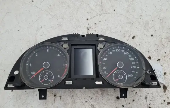 Volkswagen PASSAT B6 Speedometer (instrument cluster) 3C0920871T