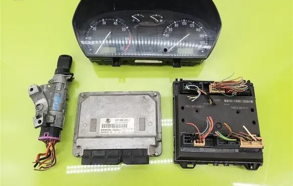 Skoda Fabia Mk1 (6Y) Engine ECU kit and lock set 