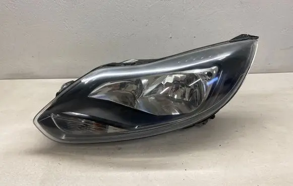 Ford Focus Headlight/headlamp BM5113W030CK 14819