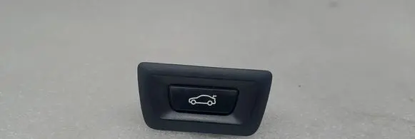 BMW 5 F10 F11 Tailgate/boot open switch button 9275119