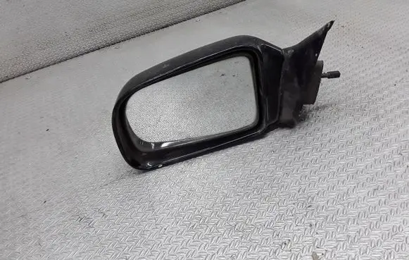 Hyundai Lantra II Manual wing mirror 