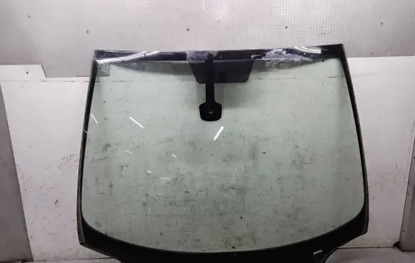Peugeot 407 Front windscreen/windshield window 
