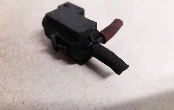 BMW 5 F10 F11 Turbo solenoid valve 70231800 7810831