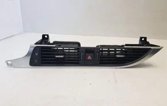 Audi A7 S7 4G Dash center air vent grill 4G1820951