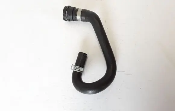 Volvo XC40 Engine coolant pipe/hose 32203162