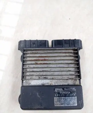 Toyota Avensis T250 Fuel injection control unit/module 8987120050
