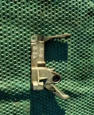Audi A6 S6 C5 4B Power steering pump mounting bracket 