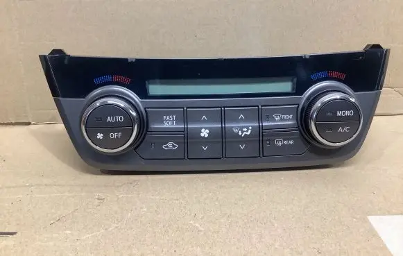 Toyota RAV 4 (XA40) Climate control unit 5590042410