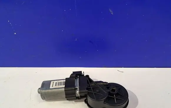 Volvo S60 Seat adjustment motor 200415080 8621413