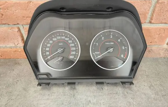 BMW 1 F20 F21 Speedometer (instrument cluster) 9325170 9232892 10042323