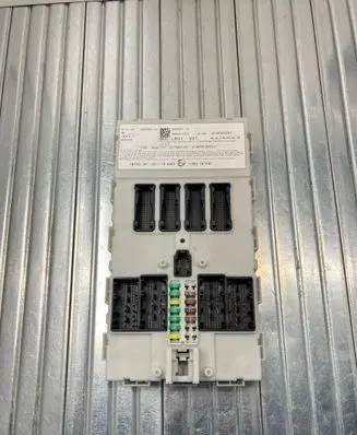 BMW X1 F48 F49 Comfort/convenience module 6825531