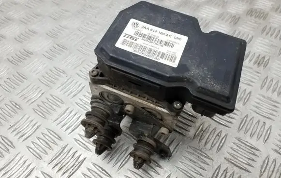 Volkswagen PASSAT B7 ABS Pump 3AA614109AC