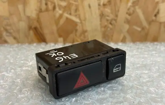 BMW 3 E46 Hazard light switch 61318368920 8368920