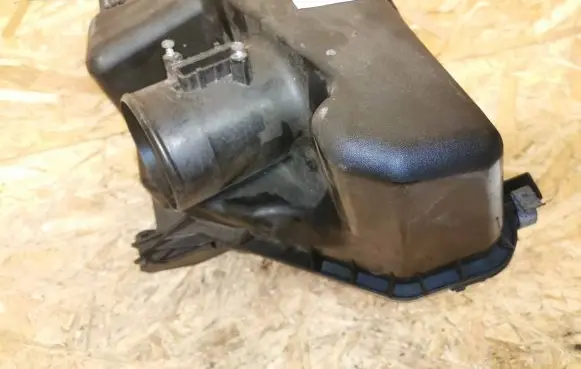 Toyota Verso Air filter box 0R05