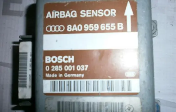 Audi A6 S6 C4 4A Airbag control unit/module 8A0959655B 0285001037