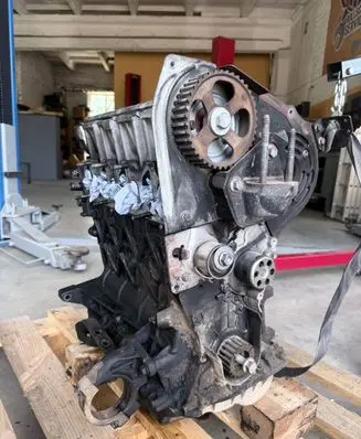 Volvo S40, V40 Engine