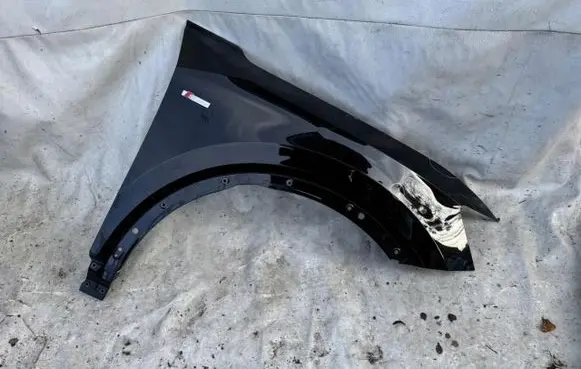 Audi Q2 - Fender 81a