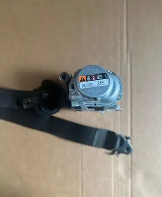 BMW X5 G05 Front seatbelt 7497879