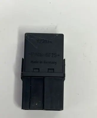 Volvo S40, V40 Other relay MB953382 A1001X7