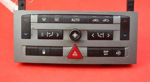 Peugeot 407 Climate control unit 96573322YW02