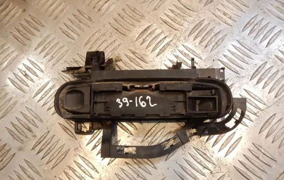 Rear door exterior handle/bracket