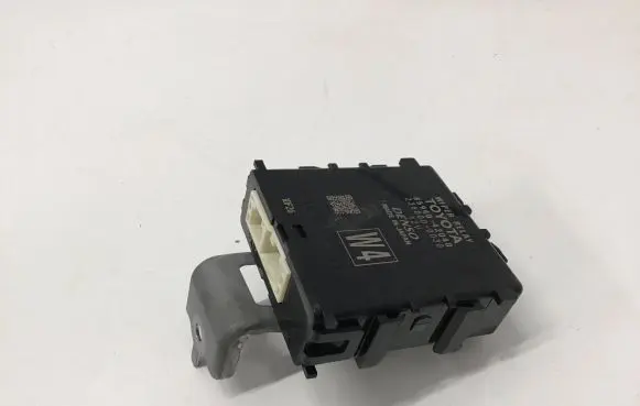Toyota RAV 4 (XA50) Other control units/modules 8594042040
