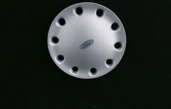 Ford Sierra R13 wheel hub/cap/trim 83AB1130CC 61201