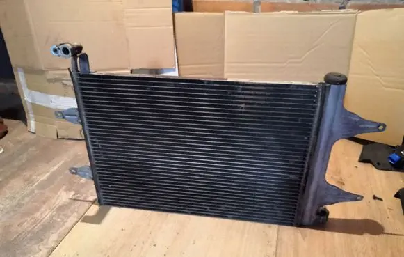 A/C cooling radiator (condenser)