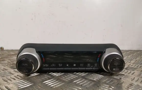 Toyota RAV 4 (XA50) Climate control unit 75K607