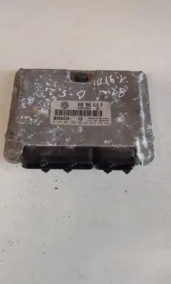 Volkswagen PASSAT B5 Engine control unit/module 038906018P