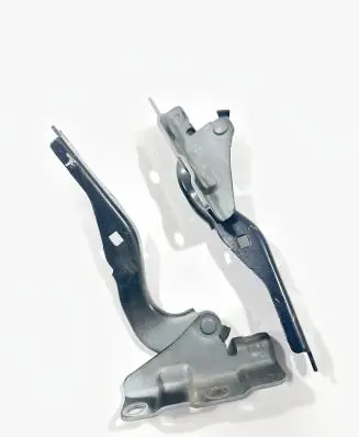 Mazda CX-3 Engine bonnet/hood hinges