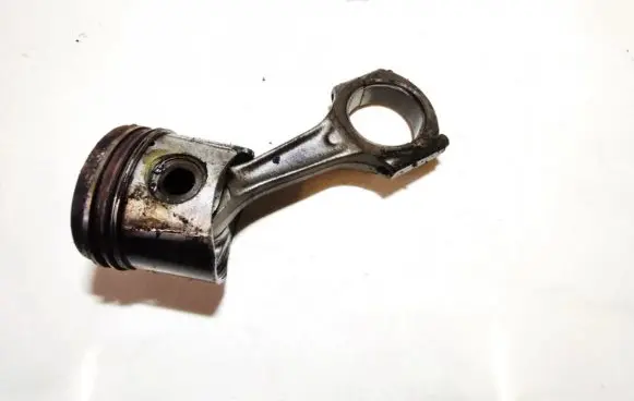 Land Rover Freelander Piston with connecting rod