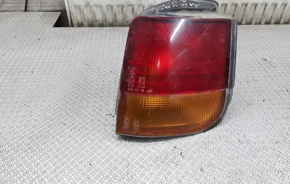 Mitsubishi Space Runner Rear/tail lights 1550R