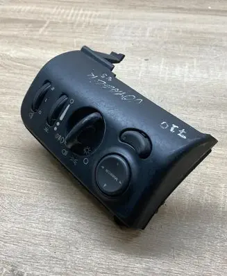 Chrysler Voyager Light switch 04685532