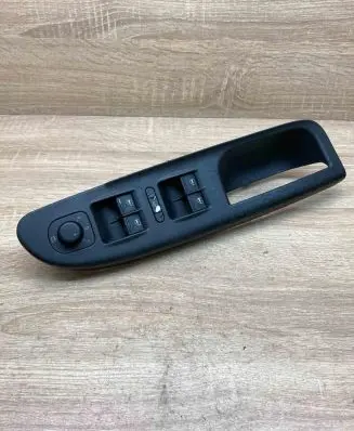 Volkswagen PASSAT B6 Electric window control switch 3C2867172