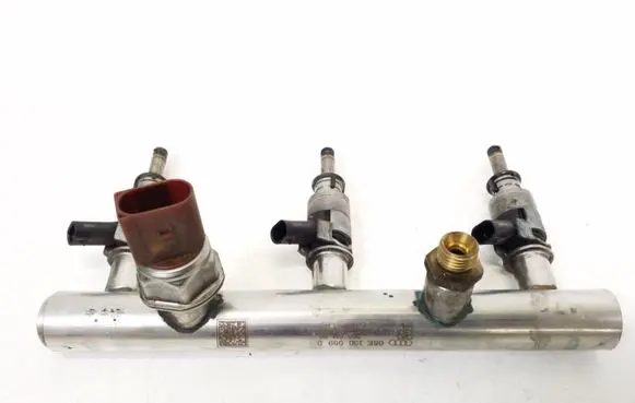 Audi S5 Fuel main line pipe 06E130089D