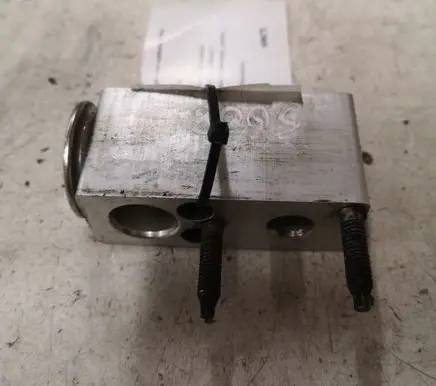 Peugeot 5008 Air conditioning (A/C) expansion valve 52375490 HFC134A