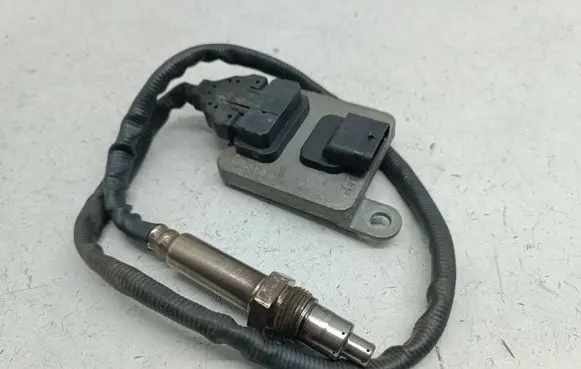 Mercedes-Benz C W205 Lambda probe sensor A0009053503 5WK96682D 0009053503