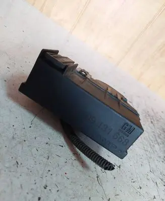 Opel Zafira A Fuse box set 09131668