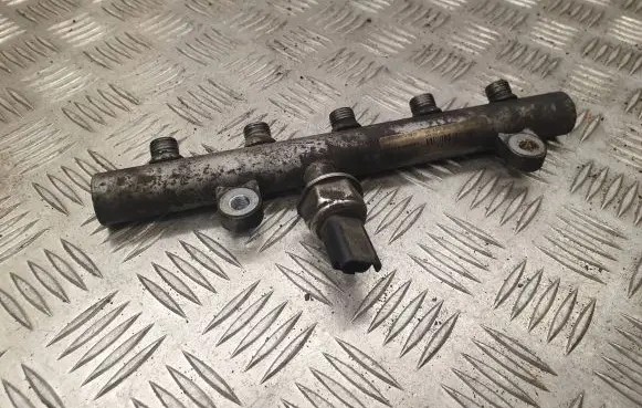 Volvo V50 Fuel main line pipe 9645689580