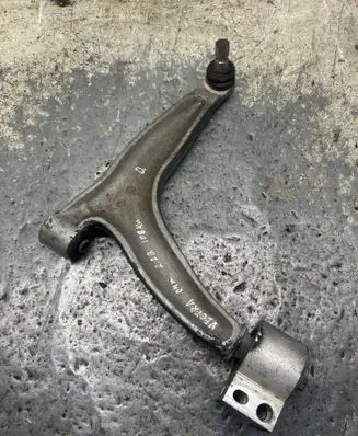 Opel Vectra C Front lower control arm/wishbone