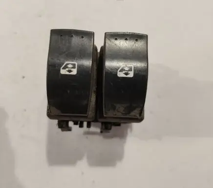 Renault Scenic II - Grand scenic II Electric window control switch 315050A
