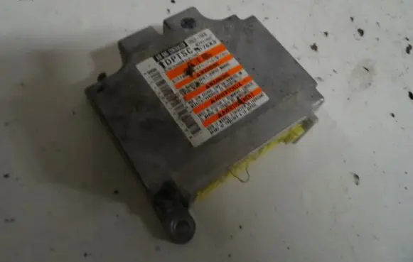 Suzuki Grand Vitara II Airbag control unit/module SENSORPODUSZEK