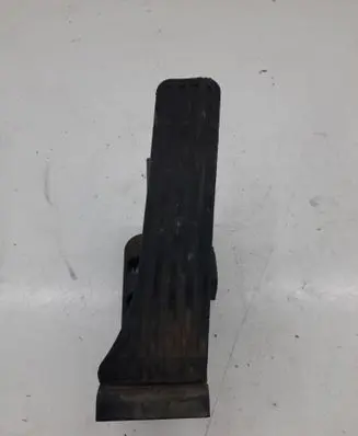 Mercedes-Benz C W204 Accelerator throttle pedal A2043000004 171108