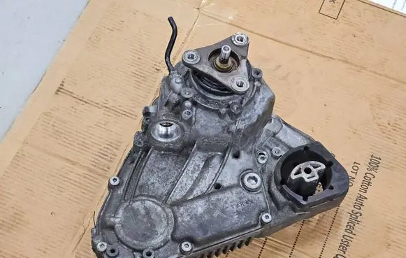 BMW X5 E70 Gearbox transfer box case ATC45L 27107643758