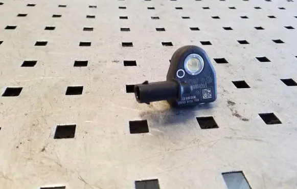 Skoda Octavia Mk3 (5E) Airbag deployment crash/impact sensor 3Q0959351
