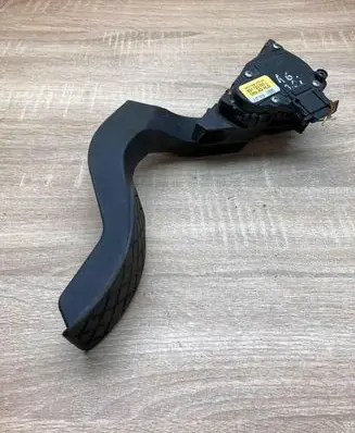 Audi A6 S6 C5 4B Accelerator throttle pedal 8D1723523L 6PV00837506 WITHPLUG