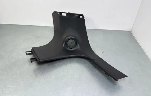 Jeep Grand Cherokee (D)pillar trim (top) 10GG60TRMAD